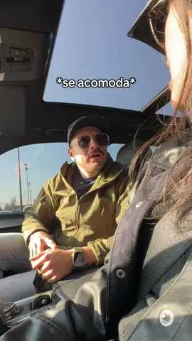 Casi le da algo🥴🤭😂😂  #humor #broma #esposo #SharonyElOso 