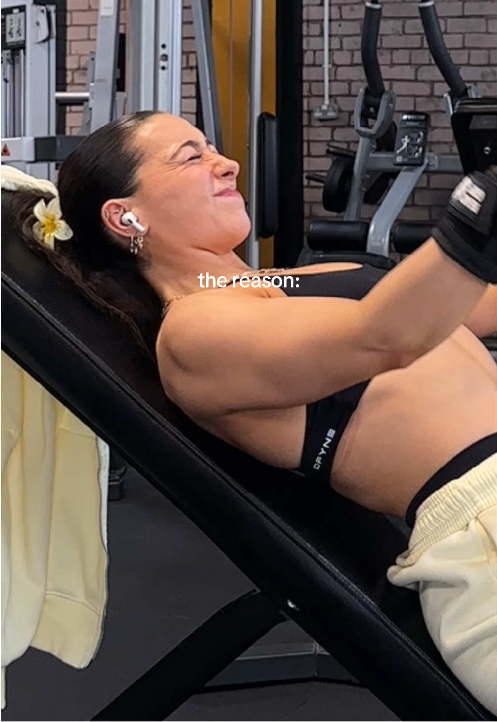 y’all don’t need to be seeing that 😭💀@DFYNE: “ARI” #gymhumor #gymthings #gymmemes #trainingtofailure #pushyourself