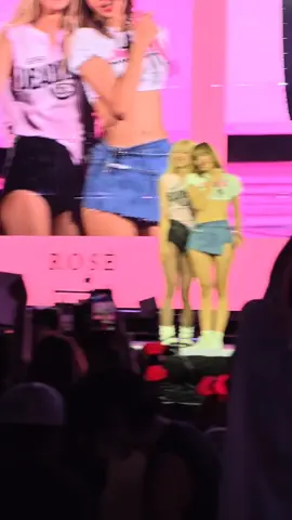 Chaelisa encore Tally, so cute 🤭😭#bp_dinny🤍 #BLACKPINK #ROSÉ #LISA #fst♡ 