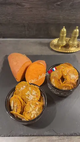 Crackers à la patate douce sans gluten  كراكرز بالبطاطا الحلوة بدون گلوتين  بدون دقيق  وصفة بمذاقات رائعة  قريبا في فيديو مسجل ✨⭐️ #ghizdelice ##ghiz_delice #nakhliprof #chefnina1#sansgluten 