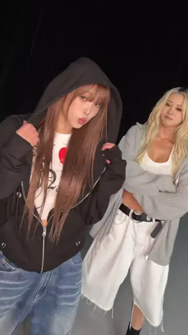 𝑷𝒖𝒕 𝒚𝒐𝒖𝒓 𝒃𝒐𝒅𝒚 with #YENA #DAYOUNG @YENA(최예나)  #BODY #bodychallenge #newmusic