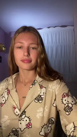 me voy al concierto del duko :) 🤘🏻💞💖💞💖💞 #BookTok #parati 