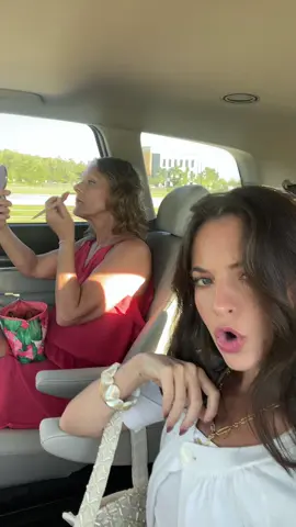 @Kelly Hyland is doing eyeliner back here