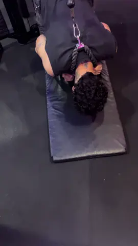 recomendo mt esse exercício pra todos os homens 🤣 (perdão pelo aspirador de fundo tavam fazendo a limpa no banheirão