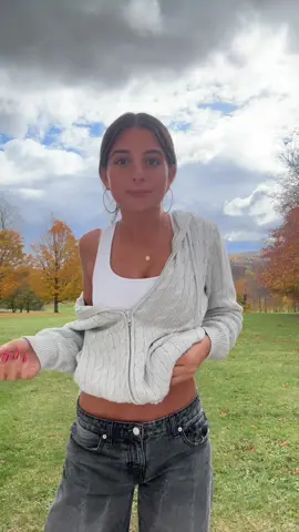 freezing here in ny 🥹🥹 #outfit #outfitinspo #outfitideas #school #fall 