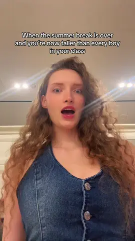 When the Summer Break is Over🤭 #tallgirl #schoollife #growthtiktok #funny #tallpeopleproblems 