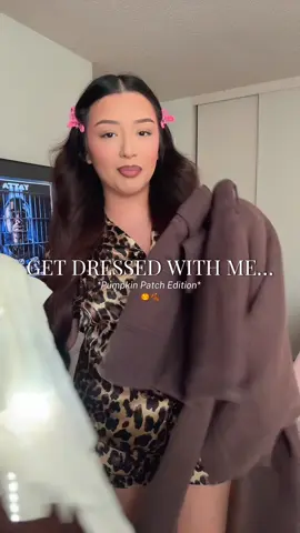 Yayyy I’ve been waiting to go on a pumpkin patch date 🎃  *outfit details linked on my LTK* 