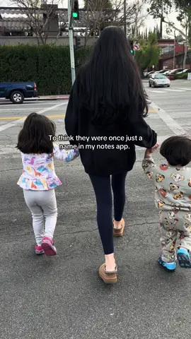 Love this trend and yes I have kids lol! I just never post them! 