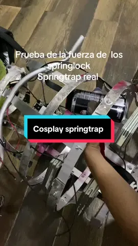 Advertencia ⚠️: Nadie resultó herido en la realización de este video, todo fue con fines de entretenimiento ⚠️#springtrap #Cosplay #fnaf #animatronic #fnafcosplay @Matthew lillard 