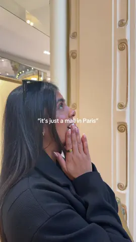 it’s not just a mall…  although you definitely need more than a day to walk through it all 🇫🇷🛍️ #parisshopping #gallerieslafayette #paristok #shoppinginfrance #paris 