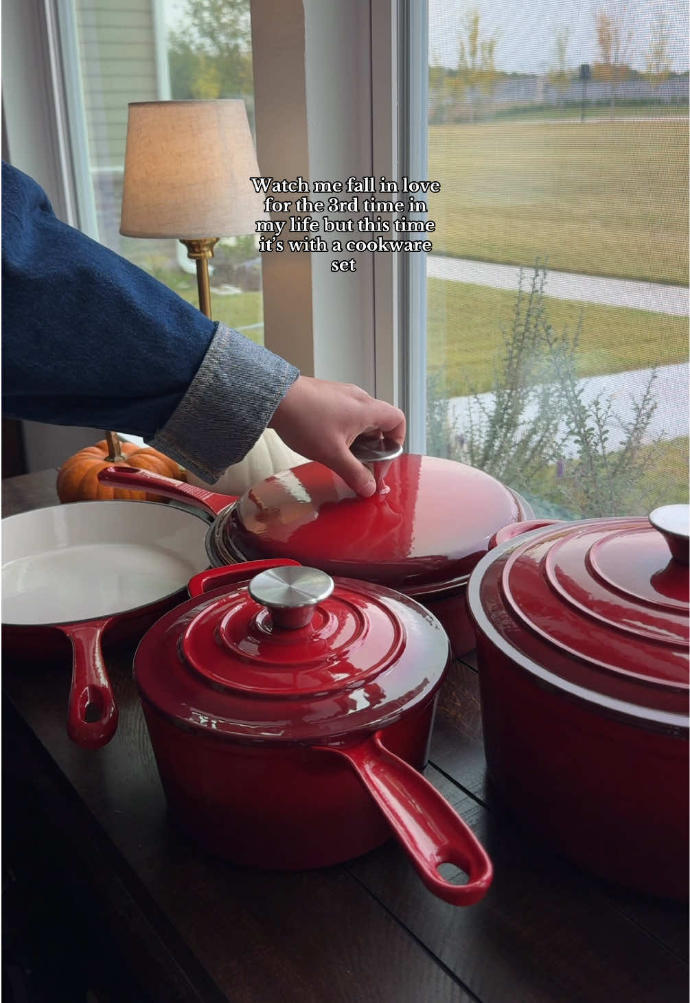 Watch me fall inlove 😍 #cookwareset #castironcooking #cookingtiktok #sahmlife #sahmsoftiktok 