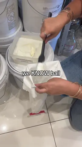 Oh we KNOW ball 🪣 #refills #refillstore #Sustainability #keepitsimple #honolulu 