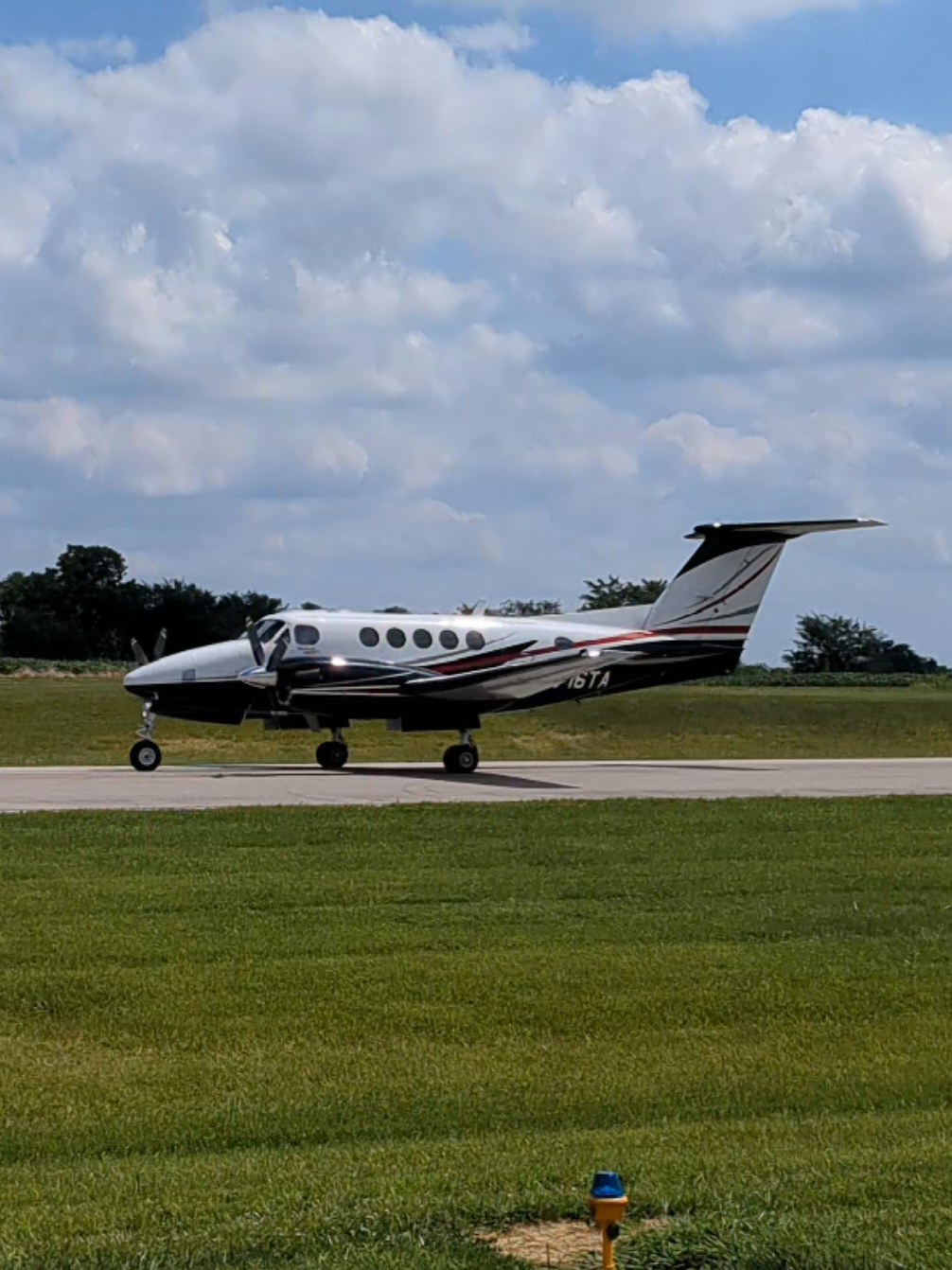 King Air B200 Takin Off! 🔊🔥#kingair #plane #fyp 