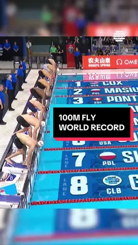 🇨🇦 Josh Liendo sets a new World Record (47.68) in the men’s 100m butterfly, denying Noe Ponti his shot at the Triple Crown. 💥 #UnitedByRacing