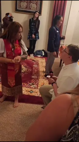 This video is a nightmare…  soo @Madison Humphrey, hey girl heyyyy-please do your thing 🫣  May or may not delete later if not 🫠  (I did not want a proposal at my graduation party… and told him this too) 