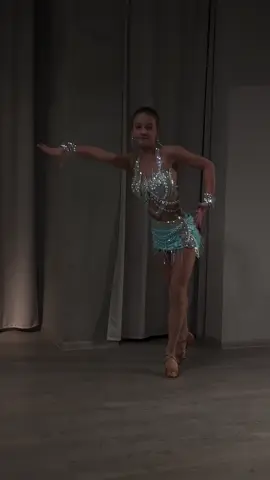 alisa_cherenkova  #dança #dance #latindance #ballroom 