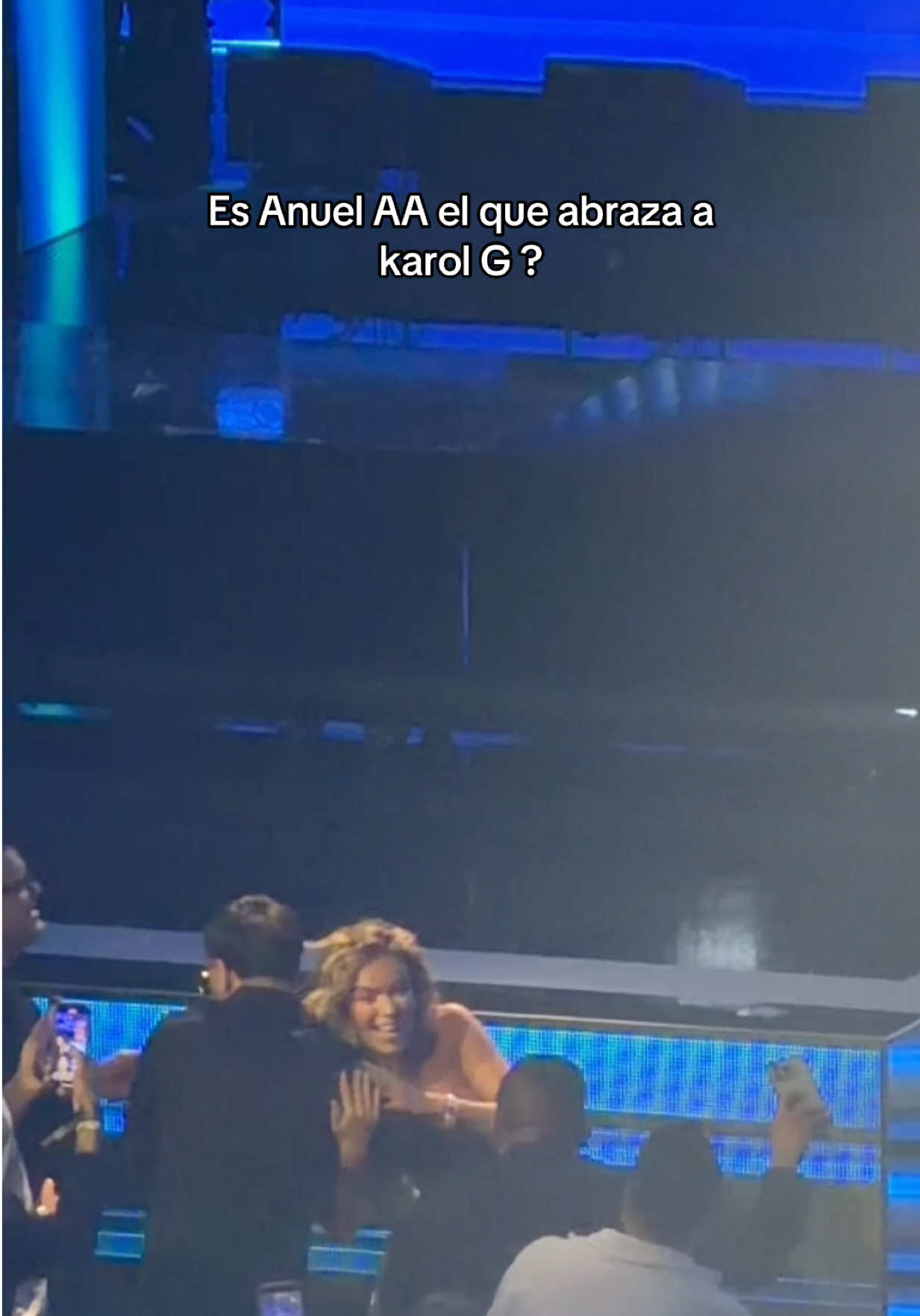 Seguimos con el reportaje de los billboards, y revisando mis videos me surgió esta duda 🤔 #premiosbillboards2025 #billboardnxt #billboard #karolg #foryoupage 