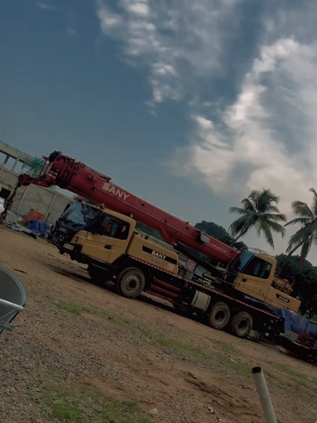 yang gacor gacor ada disini🤪#fyp #alatberat #crane 