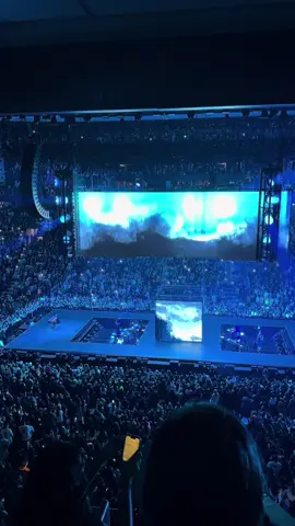 Ocean eyes 💙#billieeilish #billieconcert #fyp #philly 