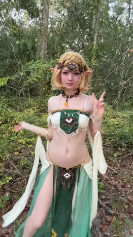 idk what cosplays to doooooo 🙀 #zeldacosplay #totk #princesszelda #tearsofthekingdom #cosplaydance 