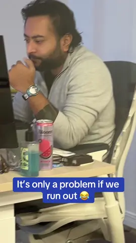 An office powered by @Bloom Nutrition #bloompop #bloom #sparklingenergy #fyp #bloomnutrition 