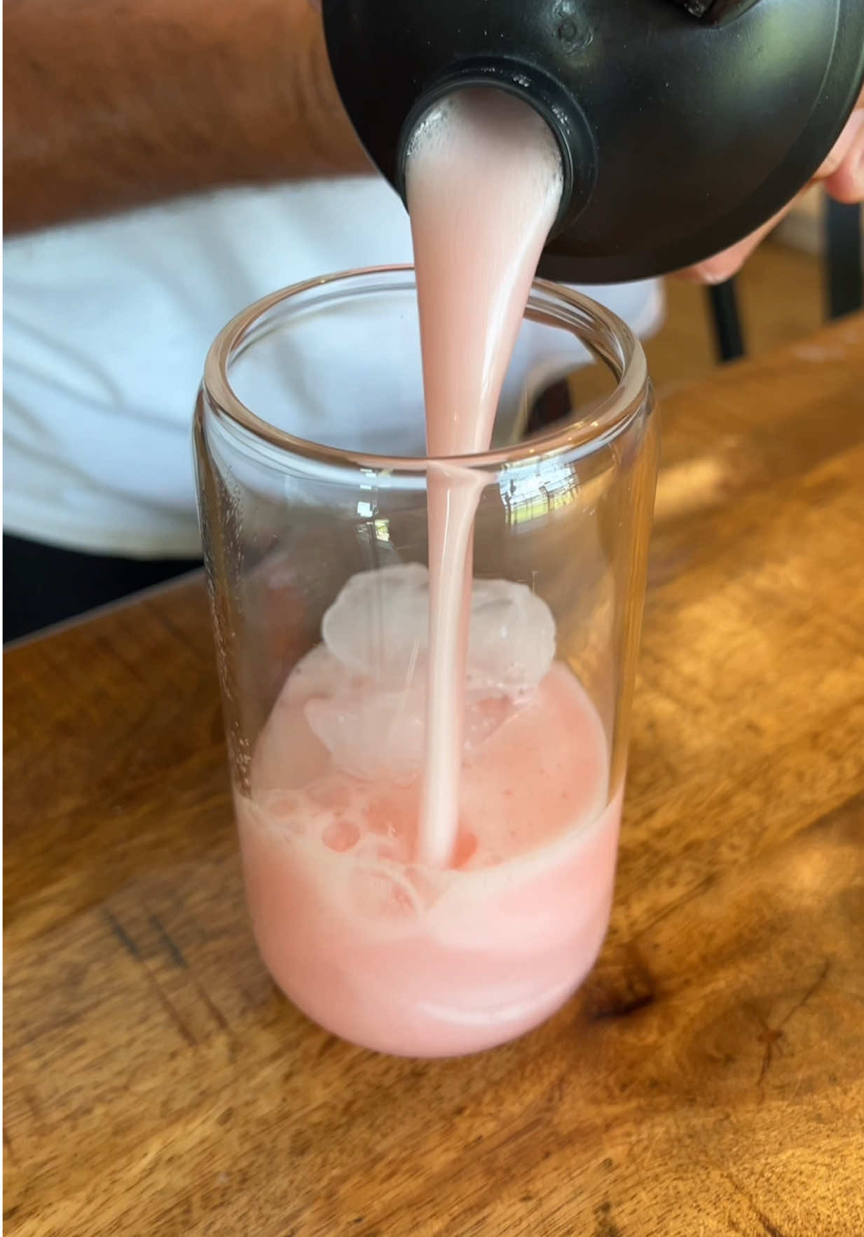 @SEEQ SUPPLY clear protein juice 💦🍓🍉🍊🍋🥥🍑🥭 click that orange cart to choose from 6 different flavors — watermelon, peach, strawberry lemonade, blue raspberry, fruit punch, and mango pineapple  #protein #juice #proteinsnack #gymgirls #gymgirlies 