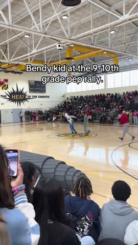 I knew he was gonna be there. Also this is my first time ever seeing him in person #fyp #viral? #bendykid @6foot1killaa #6foot1killaa #parkvillehighschool 