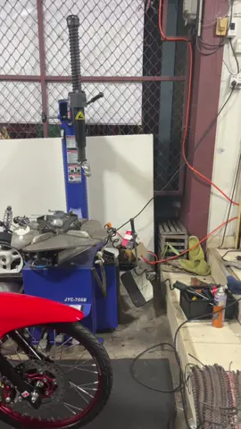 ของเล่นคนจน🤣#ของดีต้นศักดิ์ #อู่ศักดิ์โฮมการาจ #เวฟ125r #4วาวล์ไทยแลน🇹🇭 #บุรีรัมย์หวานเจี้ยบ🥰💖 