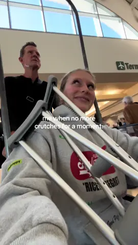 Wouldn’t wish crutches on my worst enemy I stg #injury #crutches #athlete 