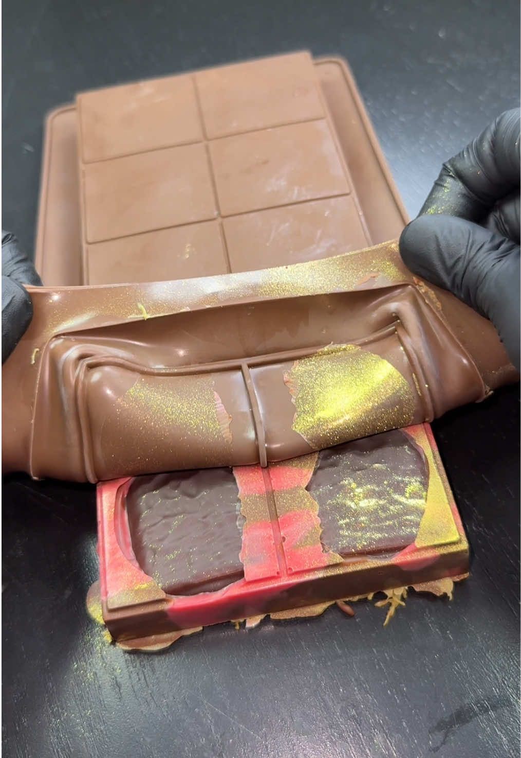 Strawberry and mint dubai chocolate came out perfect 🍫🍓✨ #dubai #chocolate #dubaichocolate #part2 
