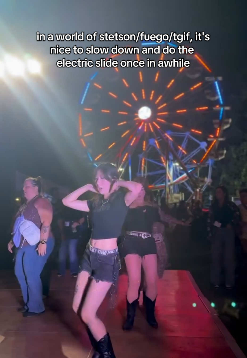 man! i feel like a woman! 👯 #linedance #electricslide #oldiebutgoodie 