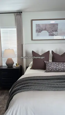 The life of a (home)girl 🤩 decorating and re-decorating, always  #homedecor #interiorinspo #interiordesign #homeinspo #decorating 