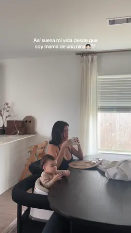 Estoy viviendo mi Gilmore girls era pero en Texas 😭😭❤️‍🩹 si eres mamá de niña tienes que ver la serie!!😭😭 #maternidadereal #mamaprimeriza #mamadeniña #girlmom #mamajoven 