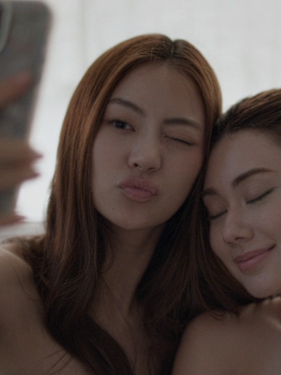 e quem disse que não pode beijar amiga pra esquecer ex? // #mysafezoneseries #lenamiu #miunatsha #glseries #fyp 