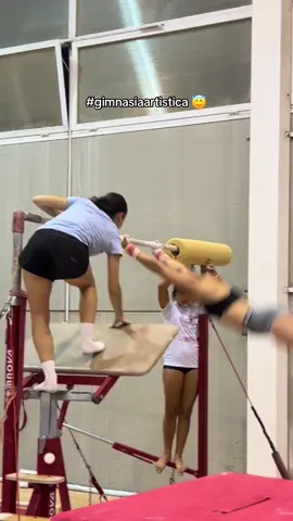 Otro día más 😅 #gimnasiaartistica #fail #gymnastics #au #fyp 