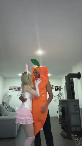 Snowbunny heaven #baddie #outfitinspo #halloween2021 #viral #fy 