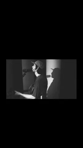 “Out of the darkness, show me the way” ✌🏾 “Paradise” (acoustic) by Stick Figure