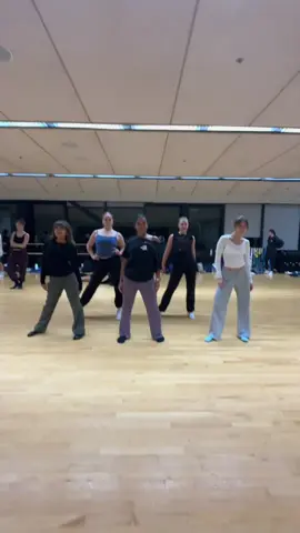 Last rehearsal in OUR HOUSE! Happy reading week to those who celebrate #uoft #dance #fyp 