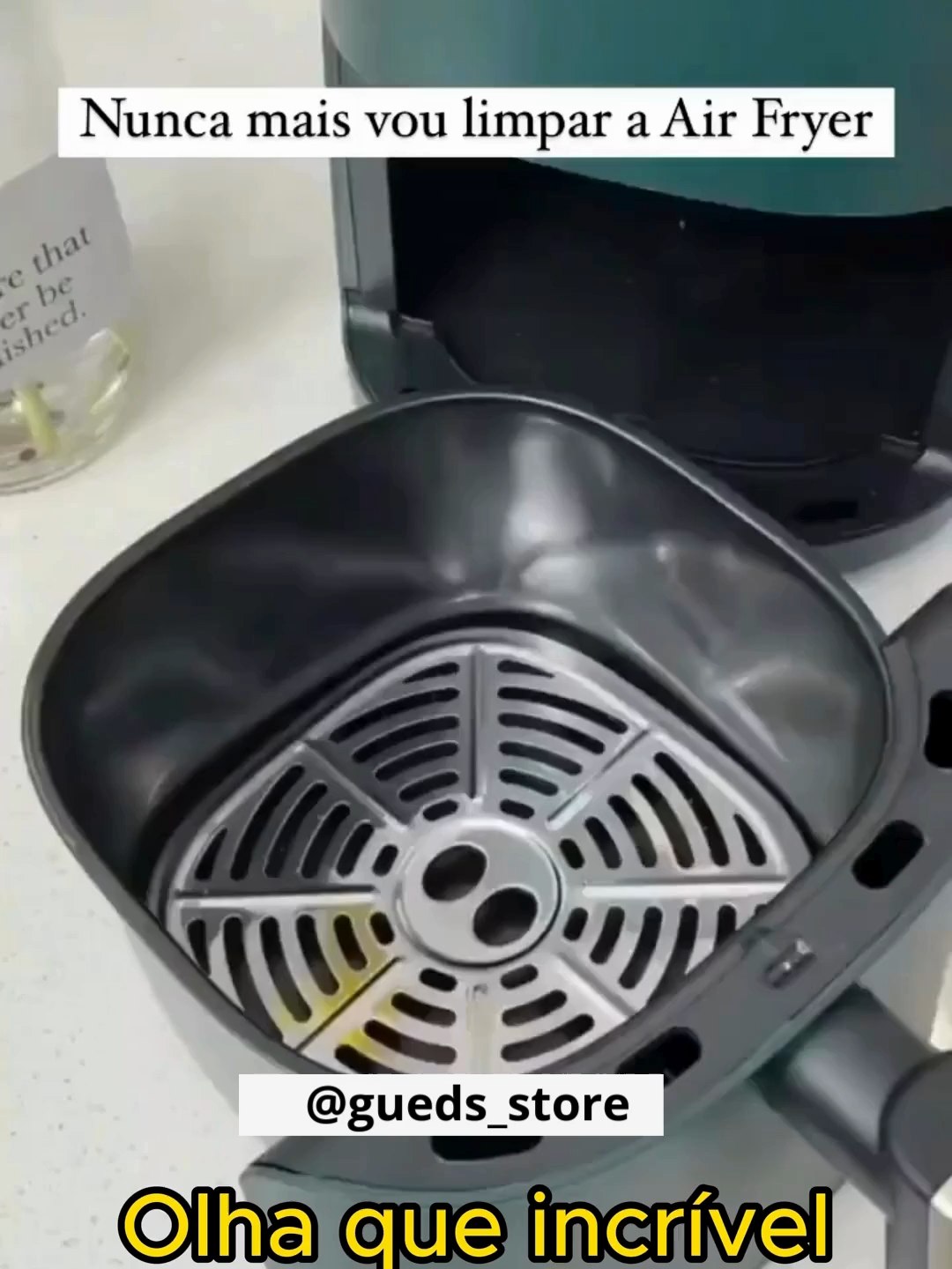 😩 Nunca mais vou limpar a air… ✨ Depois que descobri ESSA dica, minha vida mudou! 🧼 Agora a casa fica cheirosa, a air fryer limpinha e eu de boa 💅 👉 Confere tudo em collshp.com/gueds_store  #DecorTikTok #Decor #dicas #casadecoração
