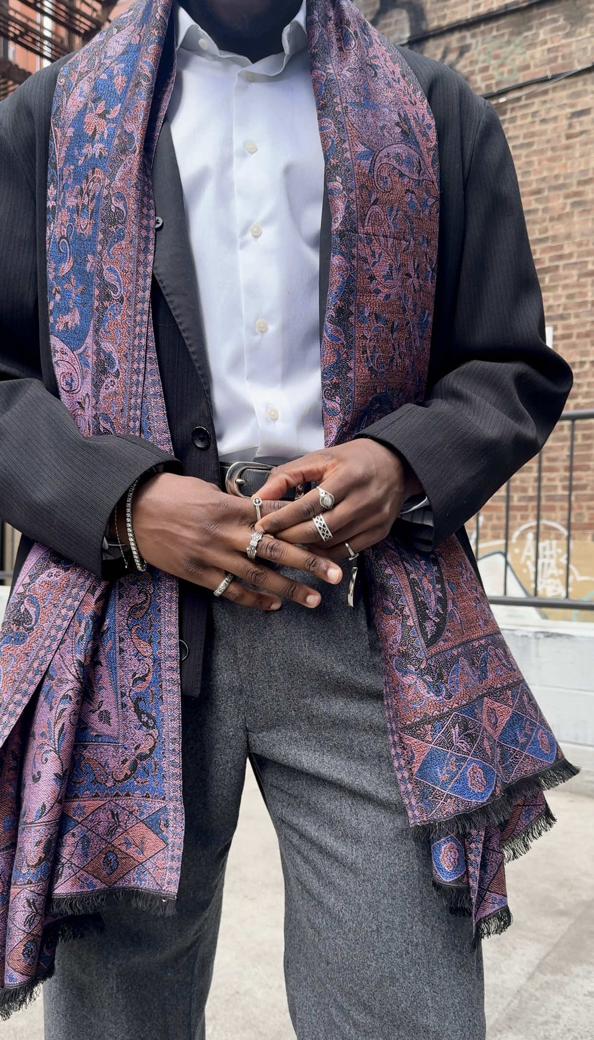 Felt boring without the shawl 💼  #mensstyle #fashion #falloutfitinspo #classicstyle 