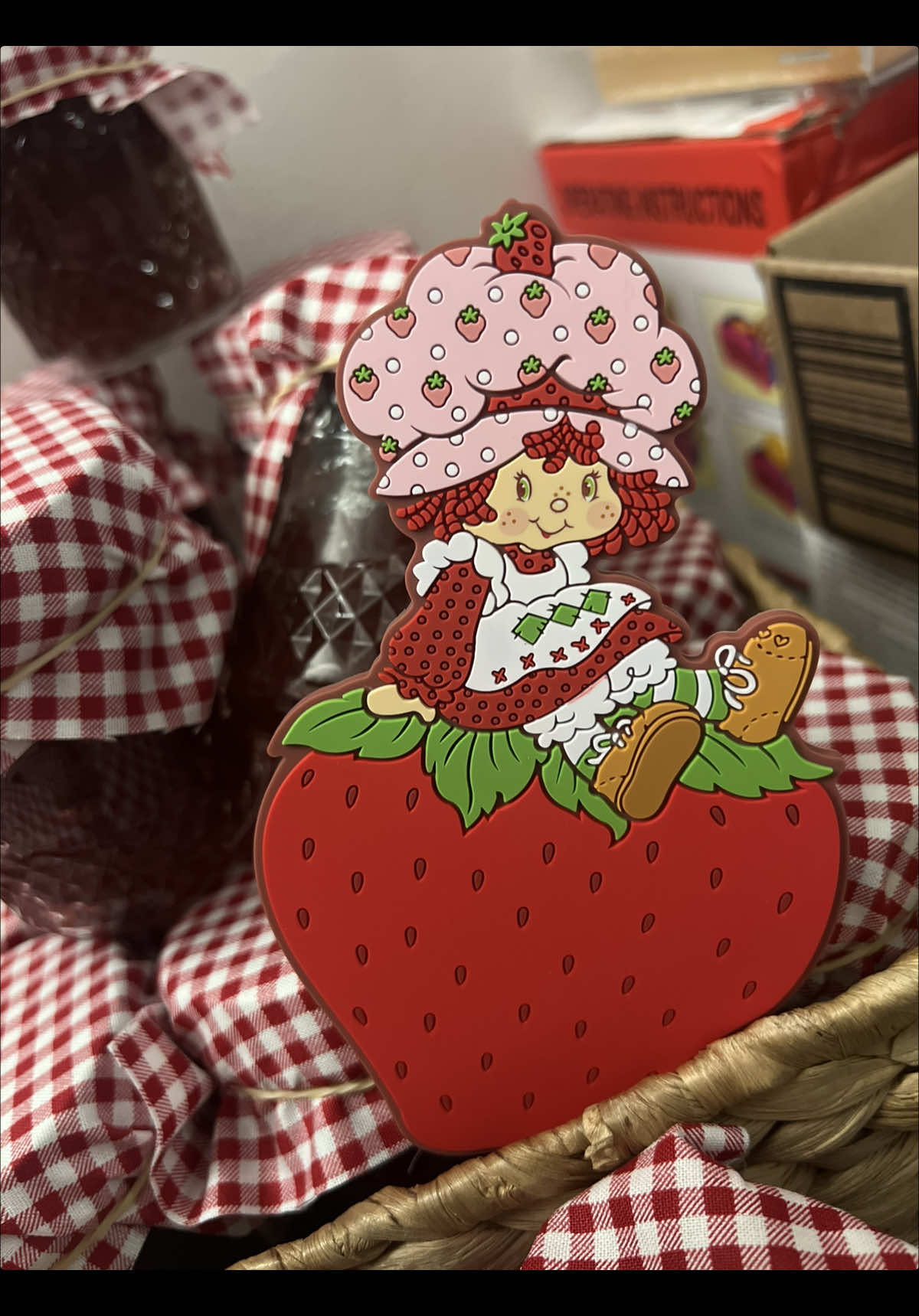 🍓🍓🎉🎉 Le faltan las cucharitas perooo están quedando bonitos 😍🫶🏻… #foryou #foryoupage #parati #contenido #strawberryshortcake 