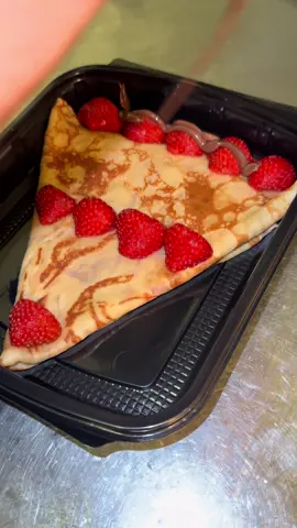 Le visuel est bon, le goût est bon. 📍Rue Vanderstraeten 48 📍Rue Bouvier 18 - TakeAway #fyp #pourtoi #foryou #FoodLover #dessert 