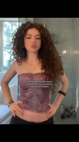 she is so gorg. #fypage #blowup #viraltiktok #kalogerassisters #viralvideo - @demitrakalogeras @sundaykalogeras @Eliana Kalogeras @Patrisha @Noah Risling 