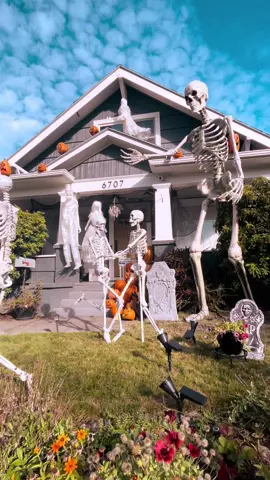 Halloween in Portland #halloween #halloweendecor #portland #pdx #fyp