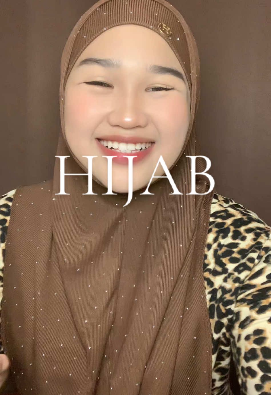 2 in 1 Hijab with Rhinestone & Metal tag#hijab #hijabitiktok #hijabi #hijaboutfit 