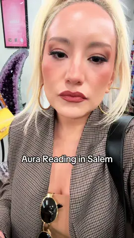 Aura Reading in Salem! #halloween #salem #salemmassachusetts #aura #aurareading 