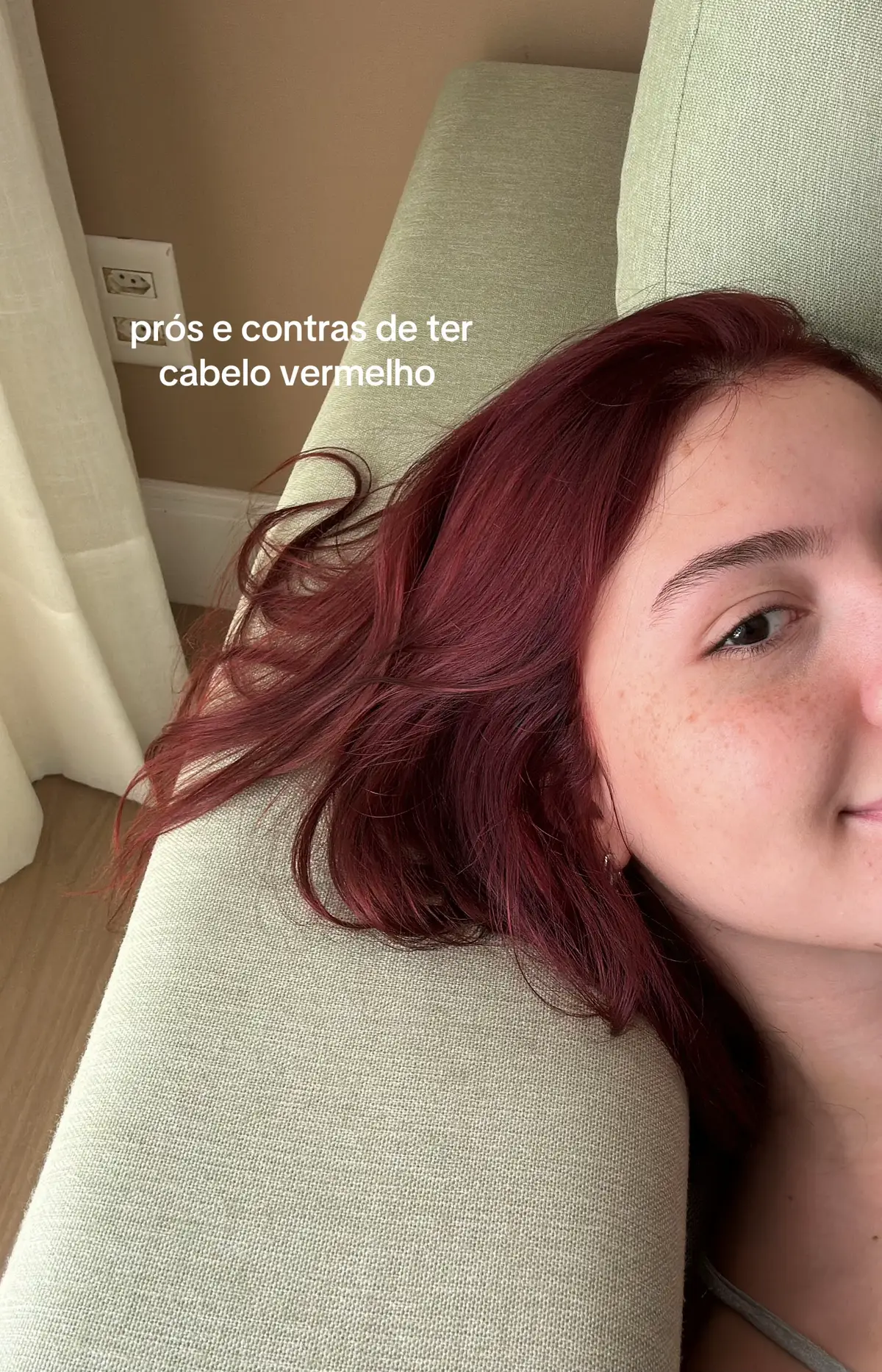 vi essa trend achei fooooOoOfa amo meus cabelos vermelhos