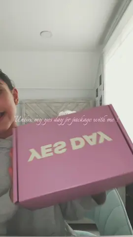 #skincare AHH I absolutely love this pr package it’s so beautiful and nice recommend buying from @Yes Day Beauty #fyp #xyzbca #viral #tags 💗🎀🫐🌴☀️🌊