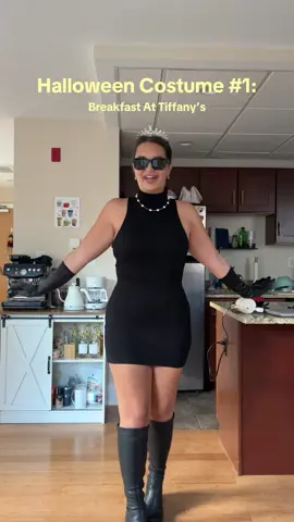 Some Halloween costume inspo for you guys! This is SO easy and I’ve literally done it for 3 years now #breakfastattiffanys #halloweencostume #costumeideas #halloweenideas 