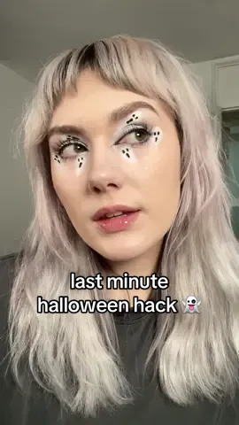 Need some Halloween makeup inspo? 👻 @Ria ✮⋆˙ has you covered with this graphic ghost eye look using our Blowin' Smoke palette with our BFF Liquid Liner in Numero Uno, and So Juicy Glossy Lip Oil in Lychee Jelly. ✨👏